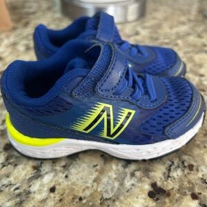 New Balance Kids' Blue and Yellow Sneakers toddler size 5
